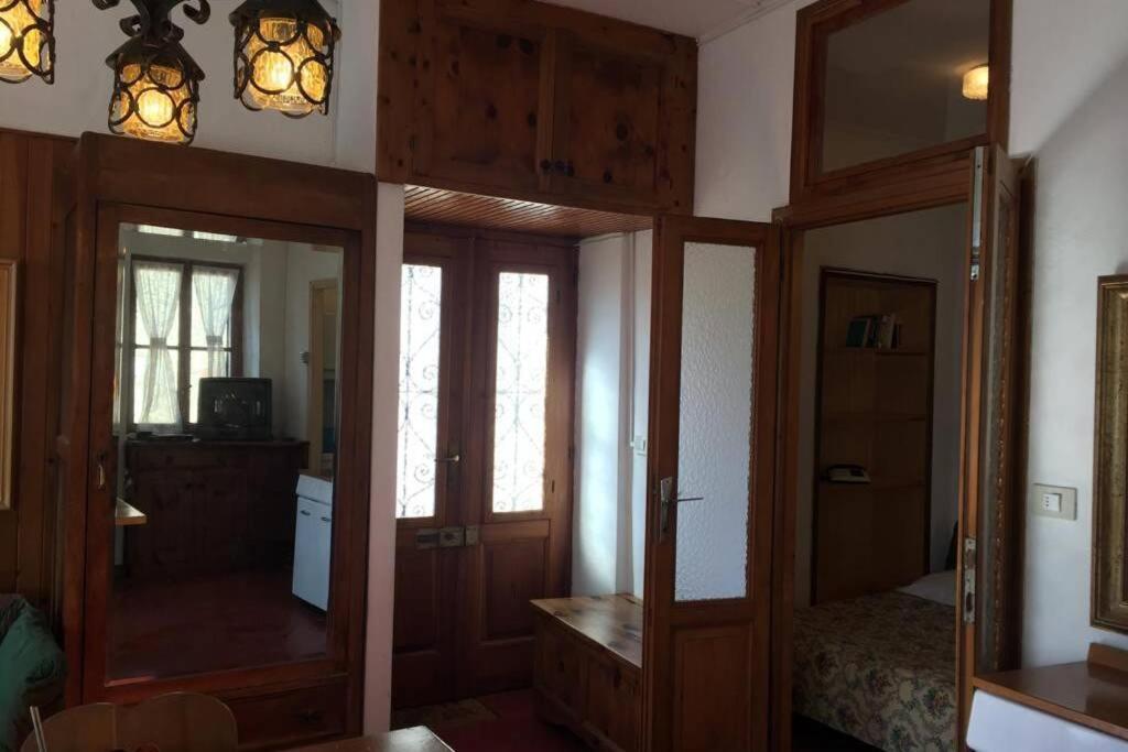 Nel Set Di Piccolo Mondo Antico Villa Viola Valsolda Kültér fotó