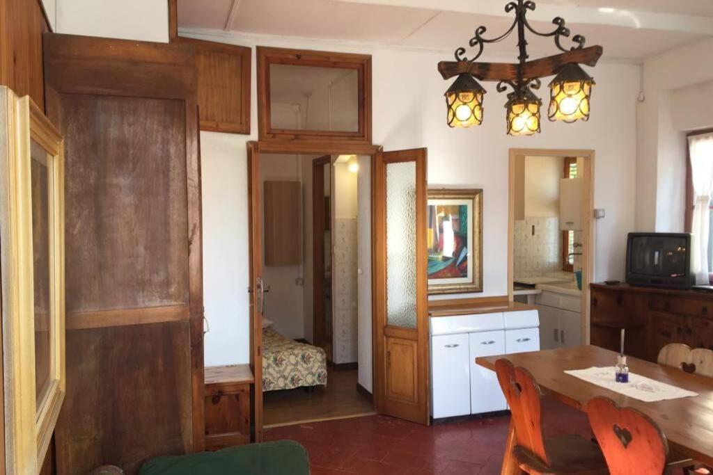 Nel Set Di Piccolo Mondo Antico Villa Viola Valsolda Kültér fotó
