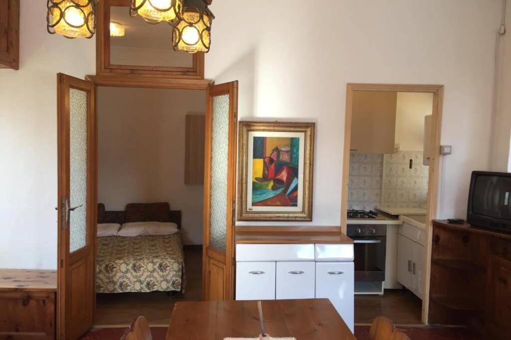 Nel Set Di Piccolo Mondo Antico Villa Viola Valsolda Kültér fotó