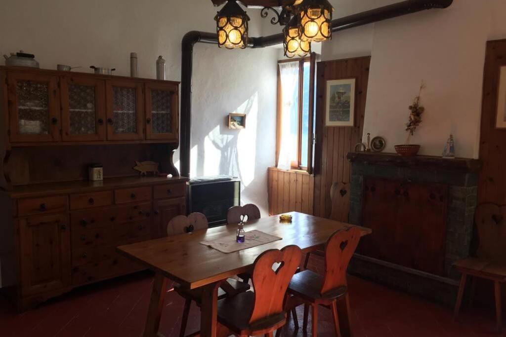 Nel Set Di Piccolo Mondo Antico Villa Viola Valsolda Kültér fotó